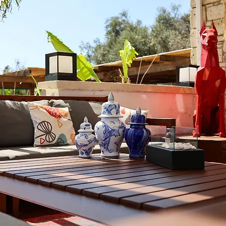 فندق مبيت وإفطار Lulja Alacati - Adults Only 3*
